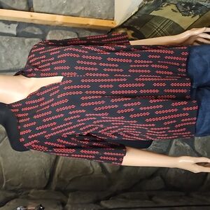 Madison Black Red Chain Link 1/4 Sleeve Blouse